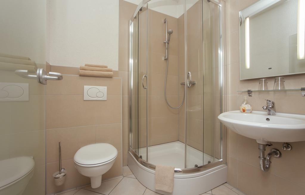 Pension Lok-Inn Walluf Quarto foto
