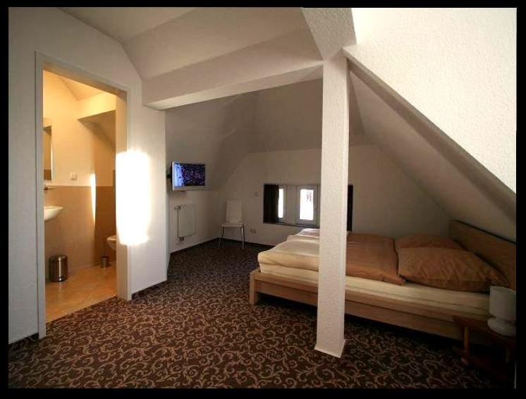 Pension Lok-Inn Walluf Quarto foto
